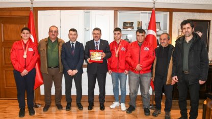 TEKNOFEST şampiyonlarından Başkan Genç’e ziyaret