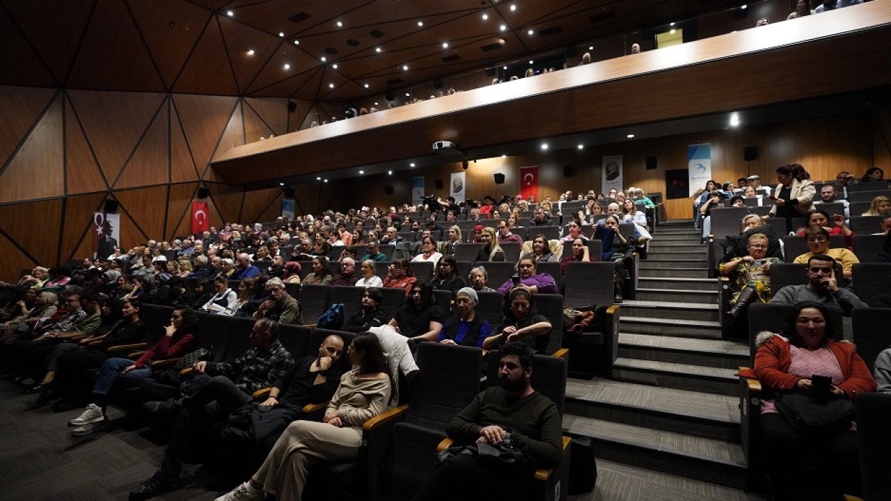 Tiyatro tutkunları Beylikdüzü’nde buluşuyor
