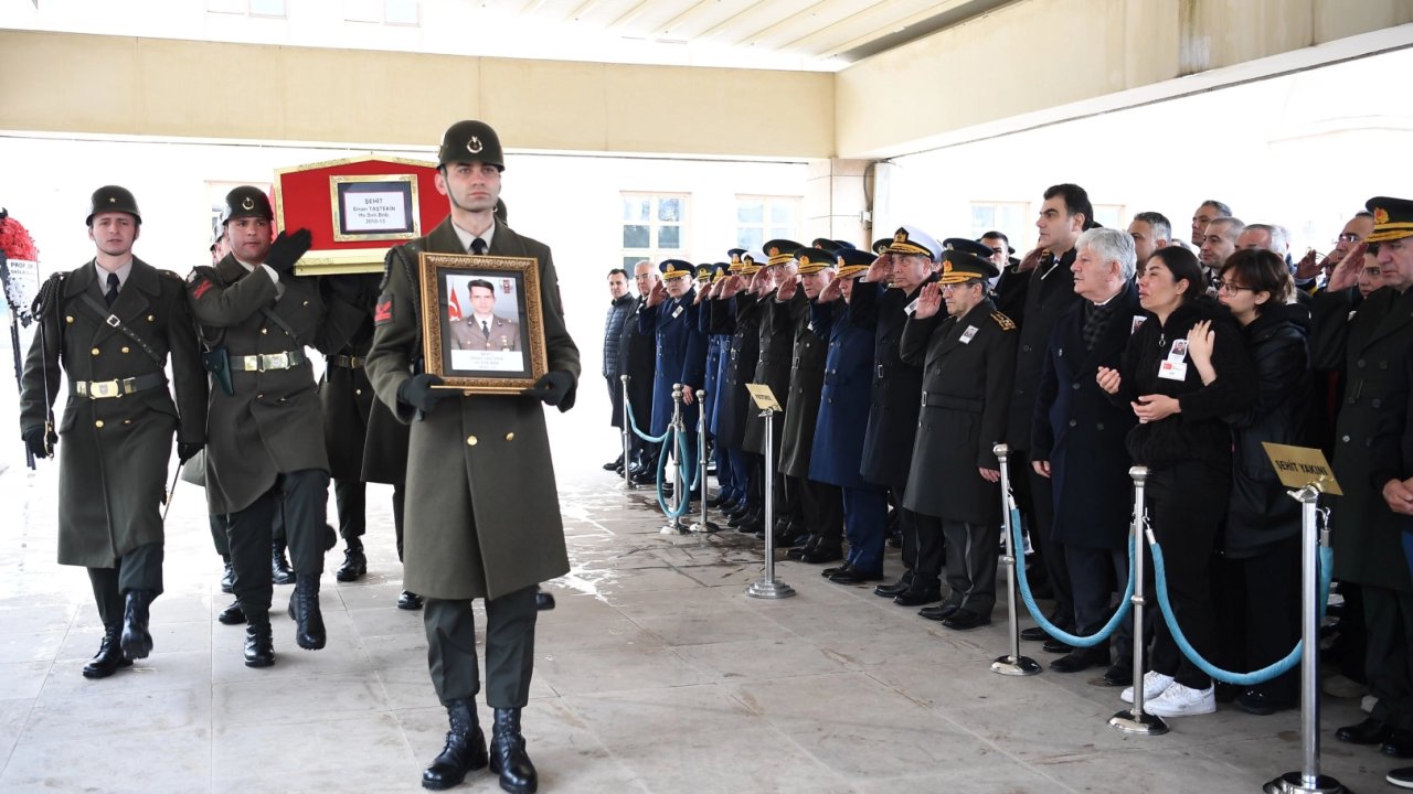 TSK’dan şehit binbaşı Sinan Taştekin’e son görev