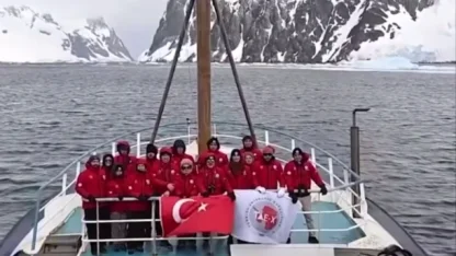 Türk bilim insanları Antarktika'dan döndü... 15. Ulusal Bilim Antarktika Seferi tamamlandı