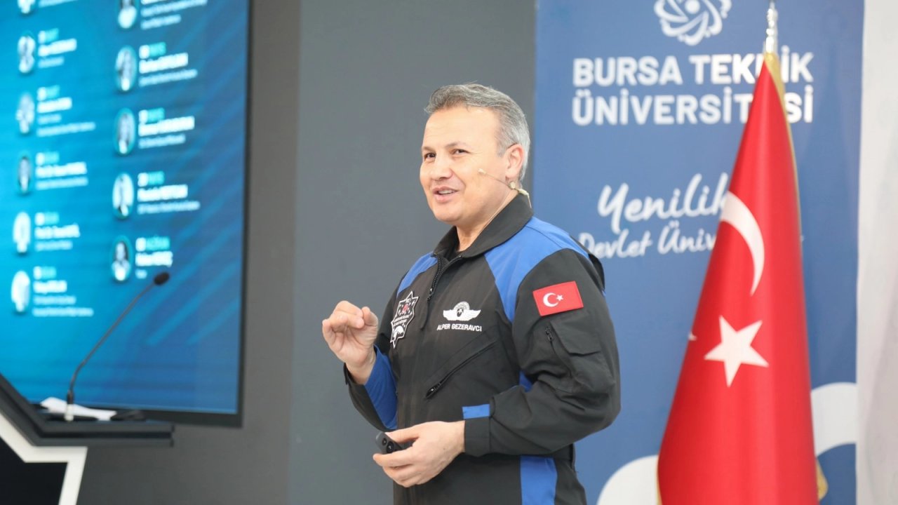 Türkiye’nin ilk astronotu Alper Gezeravcı, BTÜ’de öğrencilerle buluştu