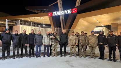 Vali Bozkurt'tan Gürbulak Sınır Hattı'nda incelem