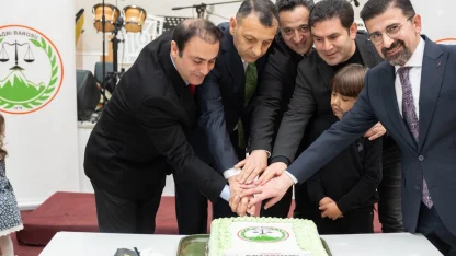 Ağrı Barosu’ndan 5 Nisan kutlaması