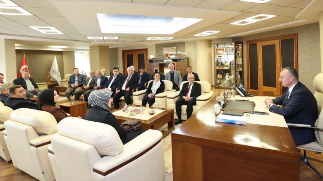 AK Parti Kandıra’dan Başkan Büyükakın’a ziyaret