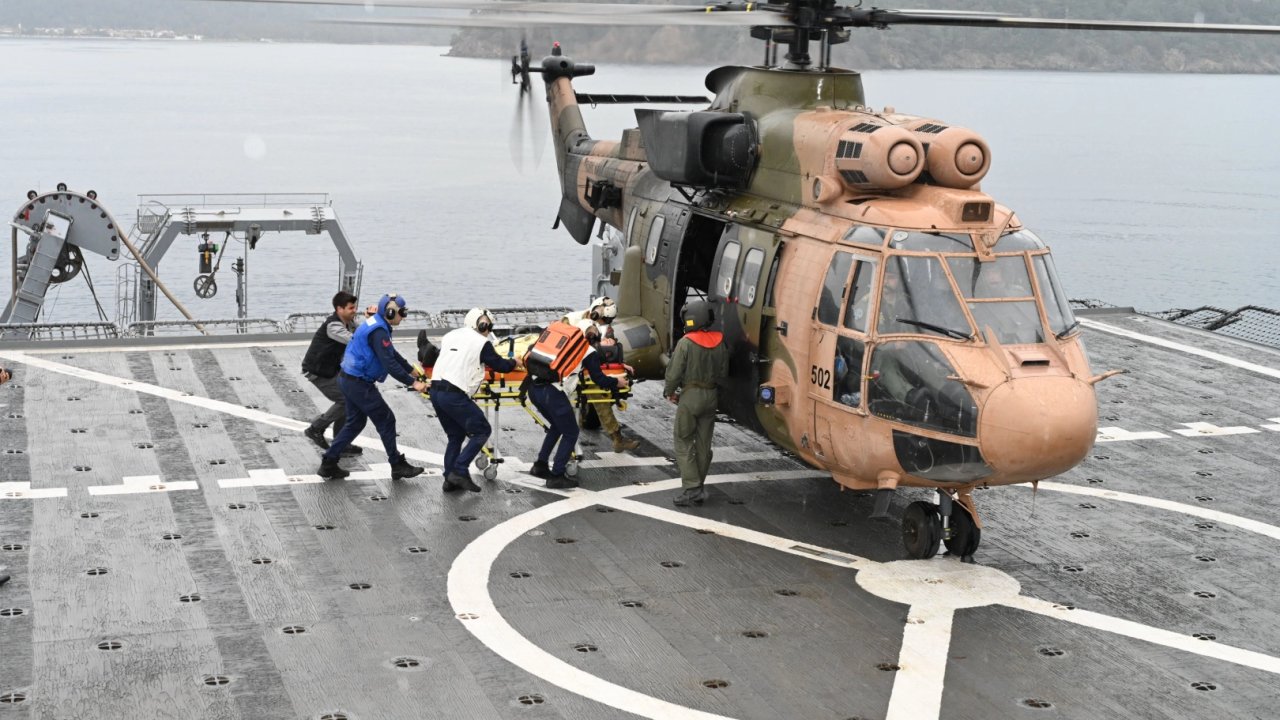 Aksaz’da nefes kesen tatbikat... Denizaltı kurtarma senaryosu gerçeği aratmıyor