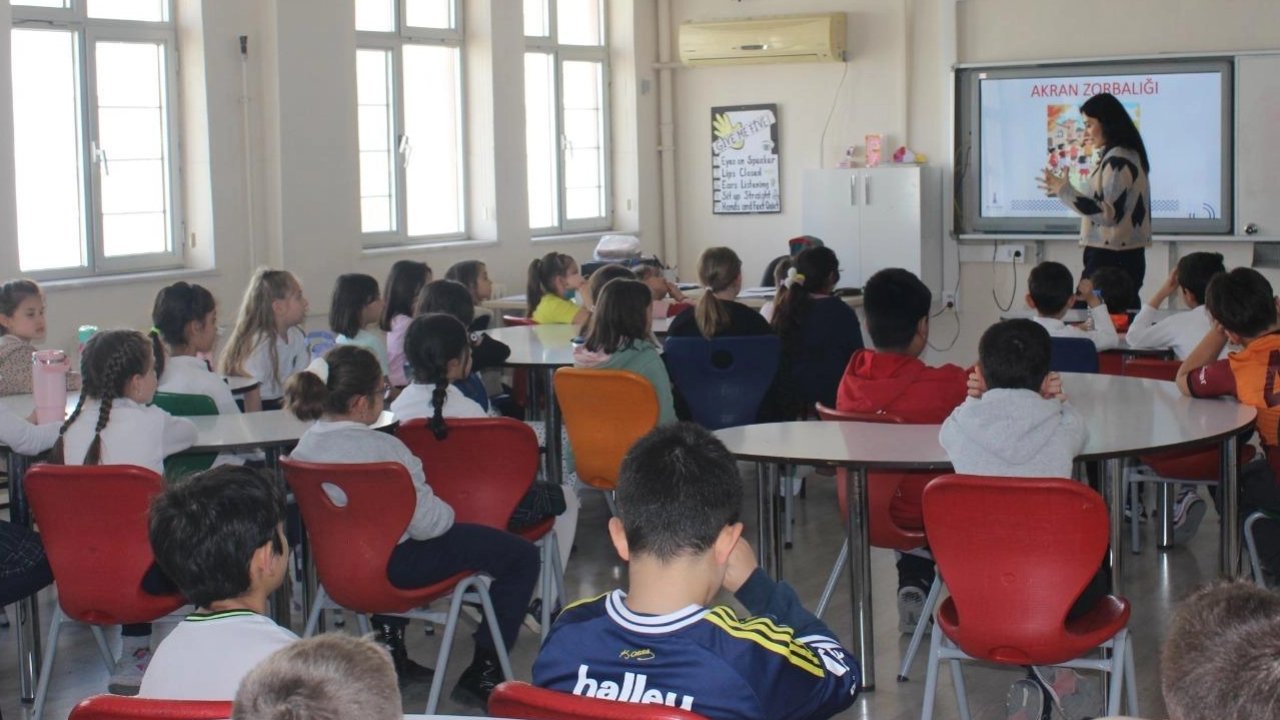 Aliağa ve Bergama'da akran zorbalığı ve şiddete karşı nezaket eğitimi