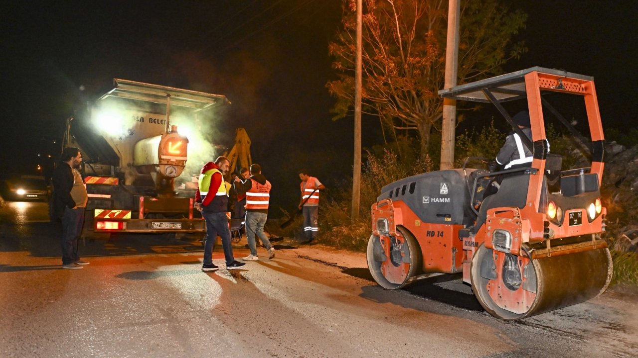 Antalya Muratpaşa'dan DSİ Kanal Yolu’na bakım
