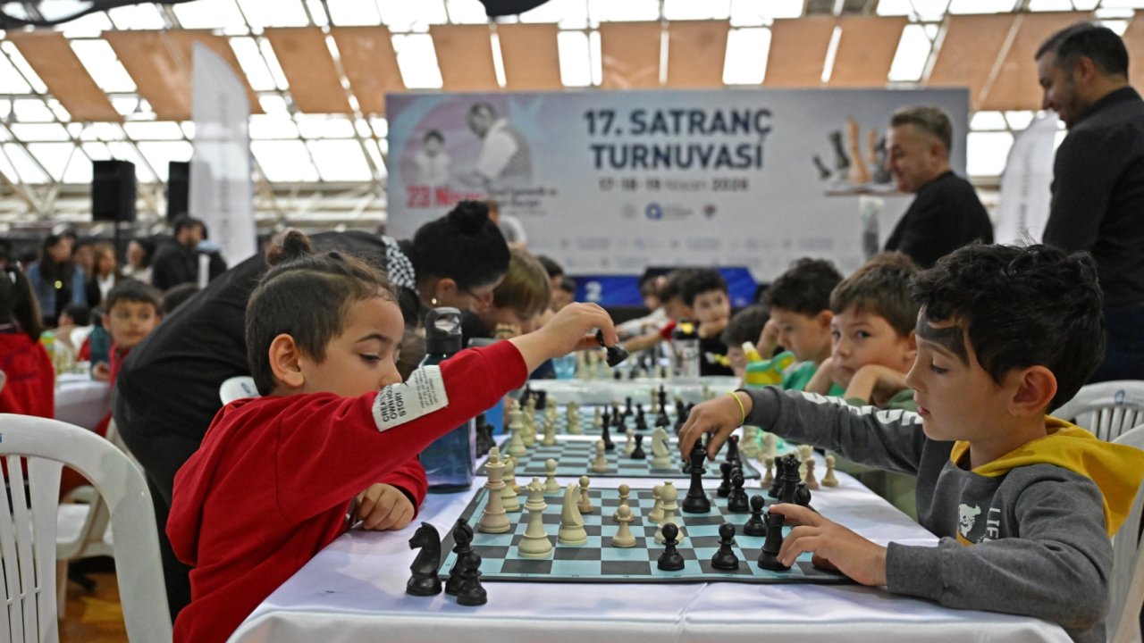 Antalya’da 23 Nisan coşkusu başladı