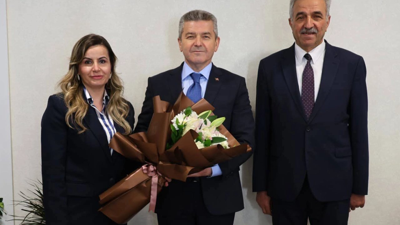 Artvin'de Vali Ergün'den İl Özel İdaresi'ne 'hayırlı olsun' ziyareti