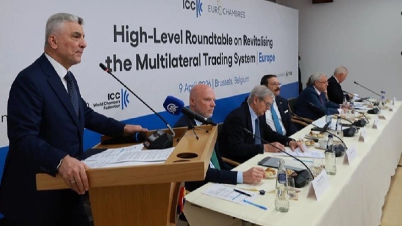 Bakan Bolat Brüksel'de yuvarlak masada konuştu