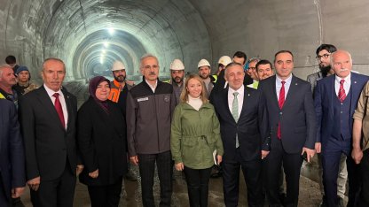 Bakan Uraloğlu'nda T26 tüneli sahasında kritik inceleme