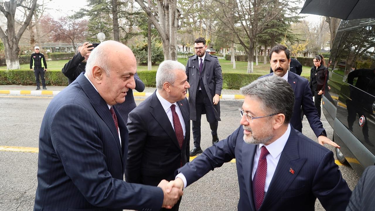 Bakan Yumaklı Konya Şeker'i ziyaret etti