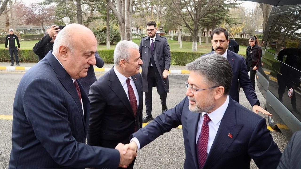 Bakan Yumaklı'dan Konya Şeker'e ziyaret