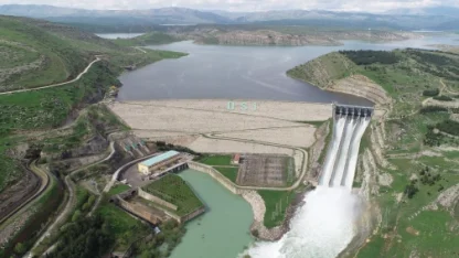 Batman Barajı'nda kontrollü su tahliyesi başladı