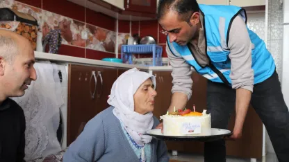 Besra Nine'ye sürpriz doğum günü