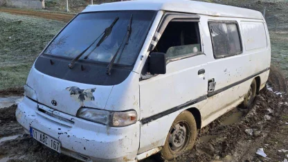 Bilecik Pazaryeri’nde kaçak orman emvaline suçüstü!