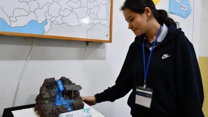 Bilecik'te liseli öğrenciler atıkları coğrafi şekillere dönüştürdü