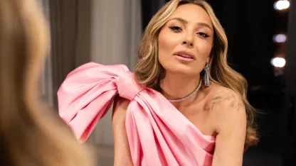 'Bonbon şekeri' Ziynet Sali'ye sahnede doğum günü sürprizi!