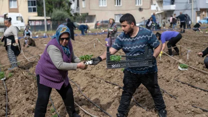 Bornova’da umut toprakla büyüyor