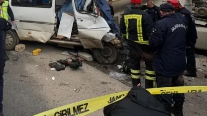 Burdur’da feci kaza: 7 ölü, 3 yaralı