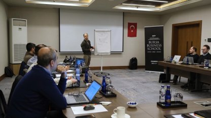 Bursa Business School’dan iş dünyasına yapay zeka eğitimi