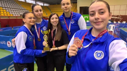 Bursa Büyükşehir Belediyespor masa teniside sezonu 4'üncü tamamladı