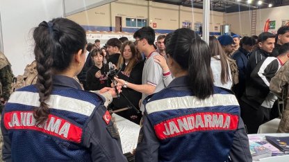Bursa İl Jandarma’dan gençlere meslek tanıtımı