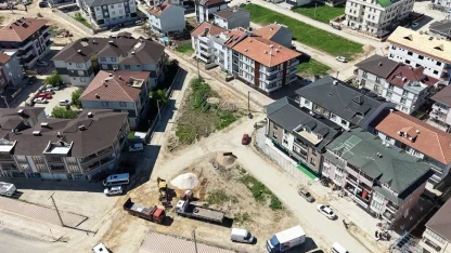 Bursa İnegöl Alanyurt'ta 11 sokakta tretuvar uygulaması