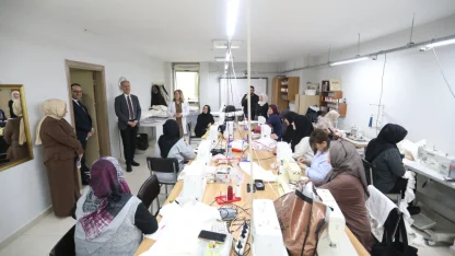 Bursa İnegöl'de Başkan Taban’dan İnesmek kursiyerlerine ziyaret