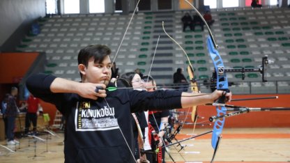 Bursa İnegöl'de öğrenciler okçuluk maharetlerini yarıştırdı