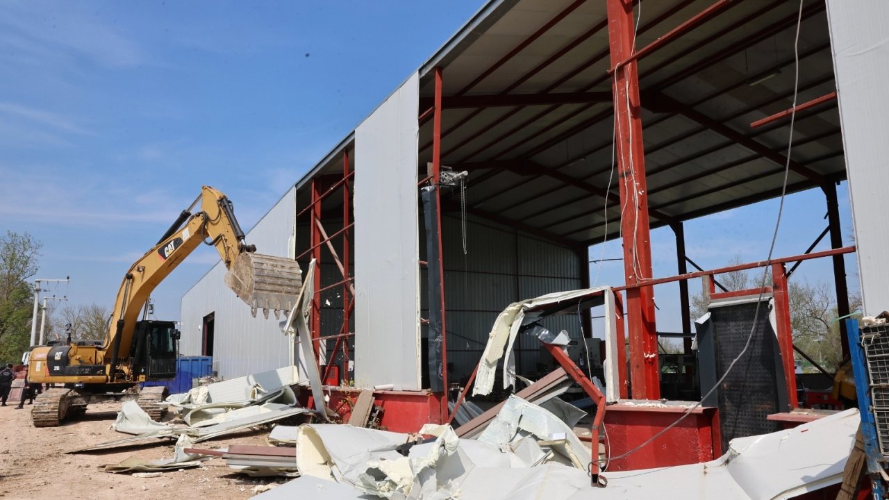 Bursa Nilüfer’de 2 günde 4 yıkım