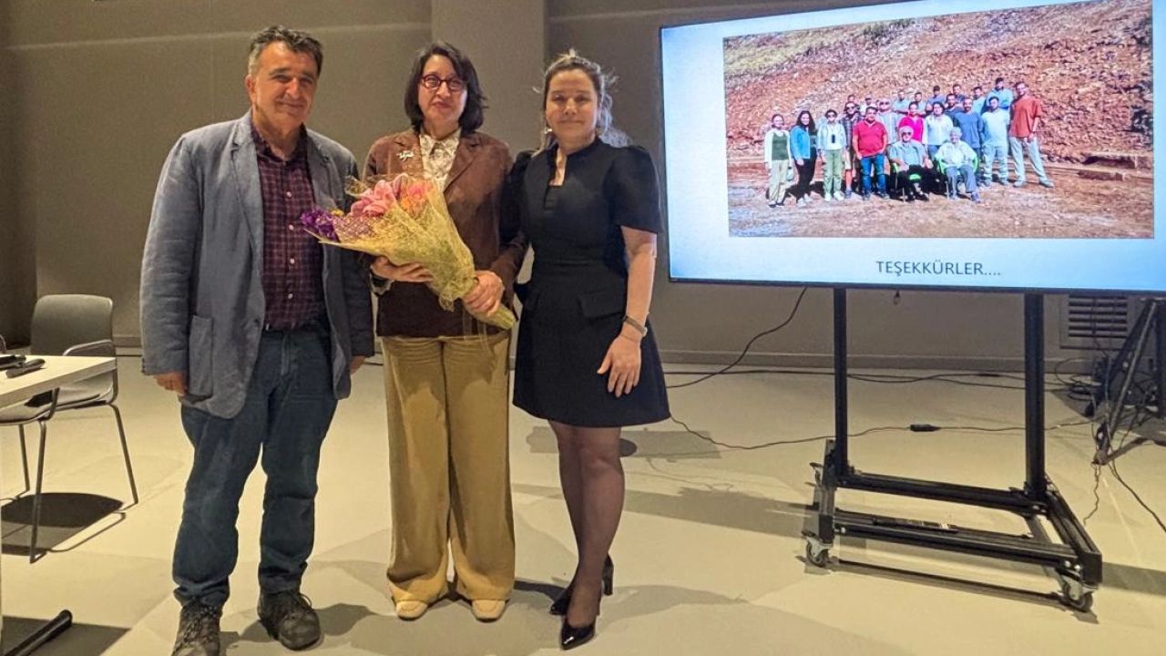 Bursa Nilüfer'de Gölyazı kazıları Pancar Deposu’nda anlatıldı