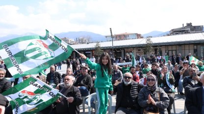 Bursa Osmangazi Meydanı’nda Bursaspor coşkusu