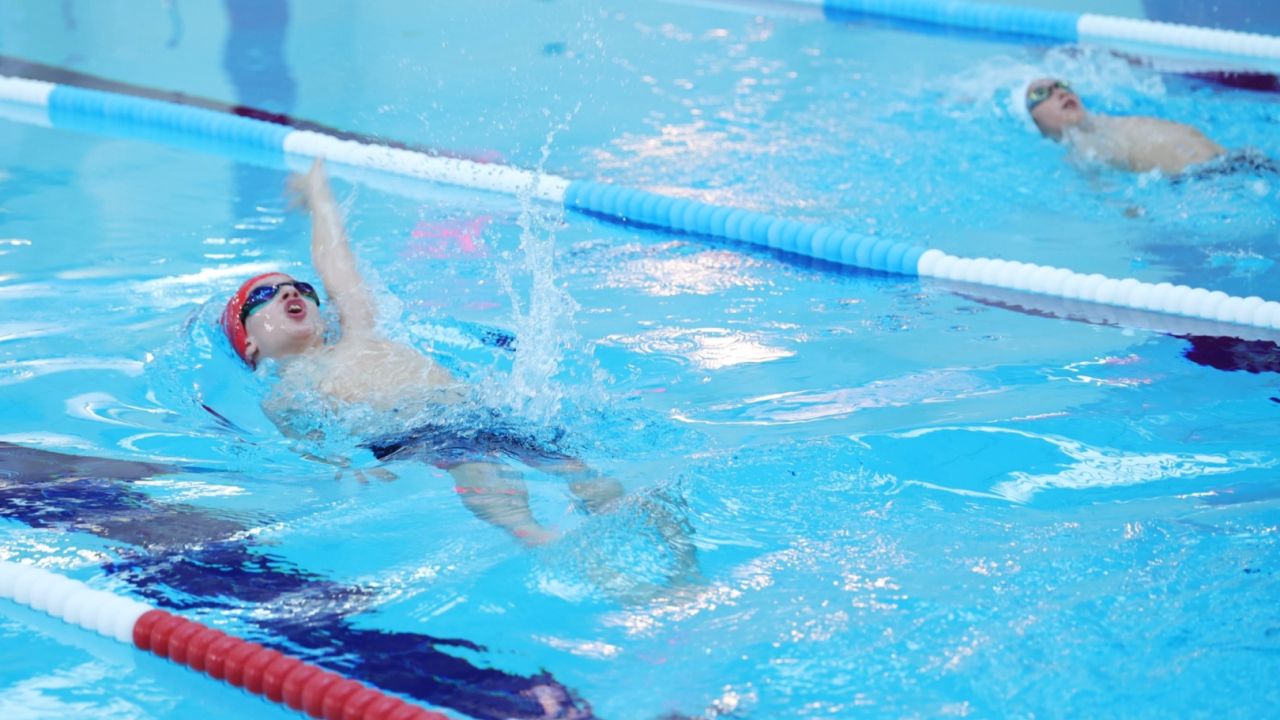 Bursa Osmangazi’de çocuklar 23 Nisan'a kulaç attı