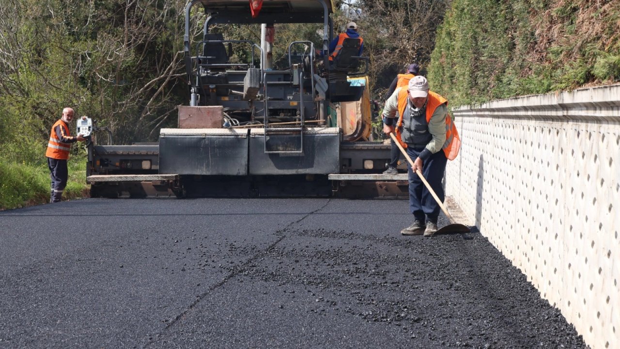 Bursa Osmangazi’de ulaşım konforu için yol seferberliği