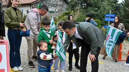 Bursa’da şampiyonluk öncesi minik taraftar coşkusu