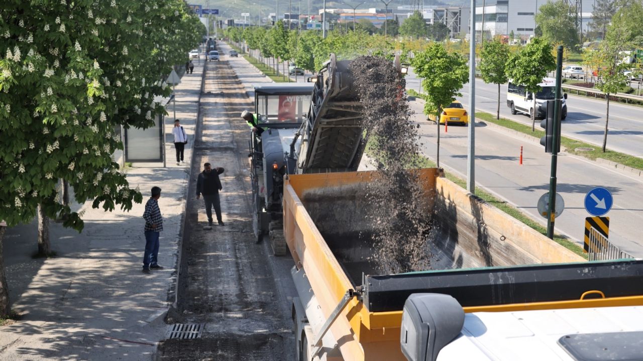 Bursa'da terminal yolu yenileniyor