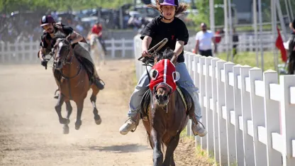 Bursa’nın Fethi’nin 700’üncü yılında 'Rahvan At Yarışları' heyecanı... 78 at birinciliğe koştu