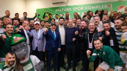 Bursaspor taraftarına deplasman desteği... Otobüs sözleri peş peşe geldi