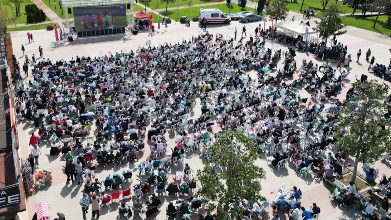 Bursaspor'un şampiyonluk coşkusu Büyükşehir'le yaşandı