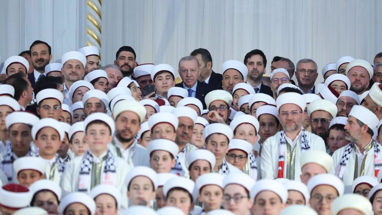 Çamlıca Camii’nde 333 öğrenci hafızlık icazetini aldı