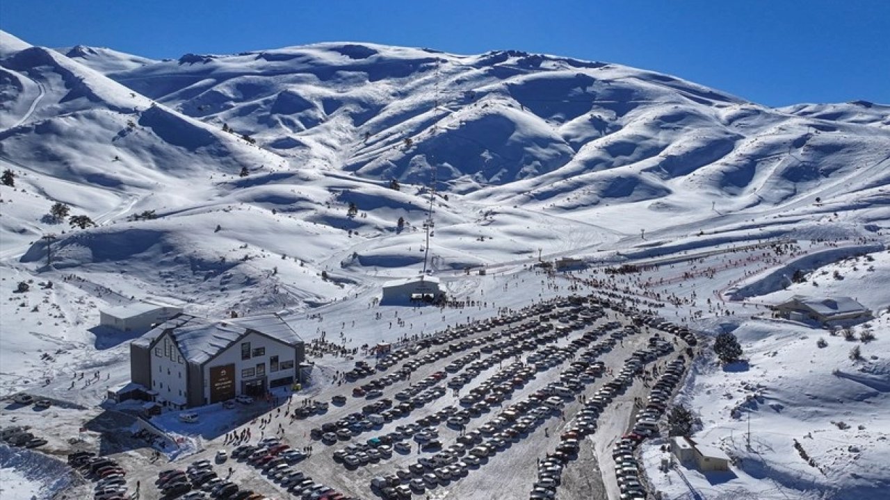 Denizli Kayak Merkezi bölge turizmine damga vurdu