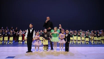 Denizli'de 23 Nisan etkinlikleri miniklerle başladı