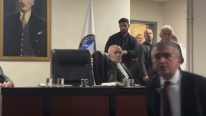 Düzce Akçakoca'da Belediye Başkanı hırsını basın mensuplarından aldı!