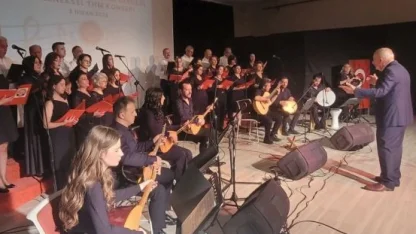Edirne'de Keşan’da türkü dostları konseri büyük ilgi gördü