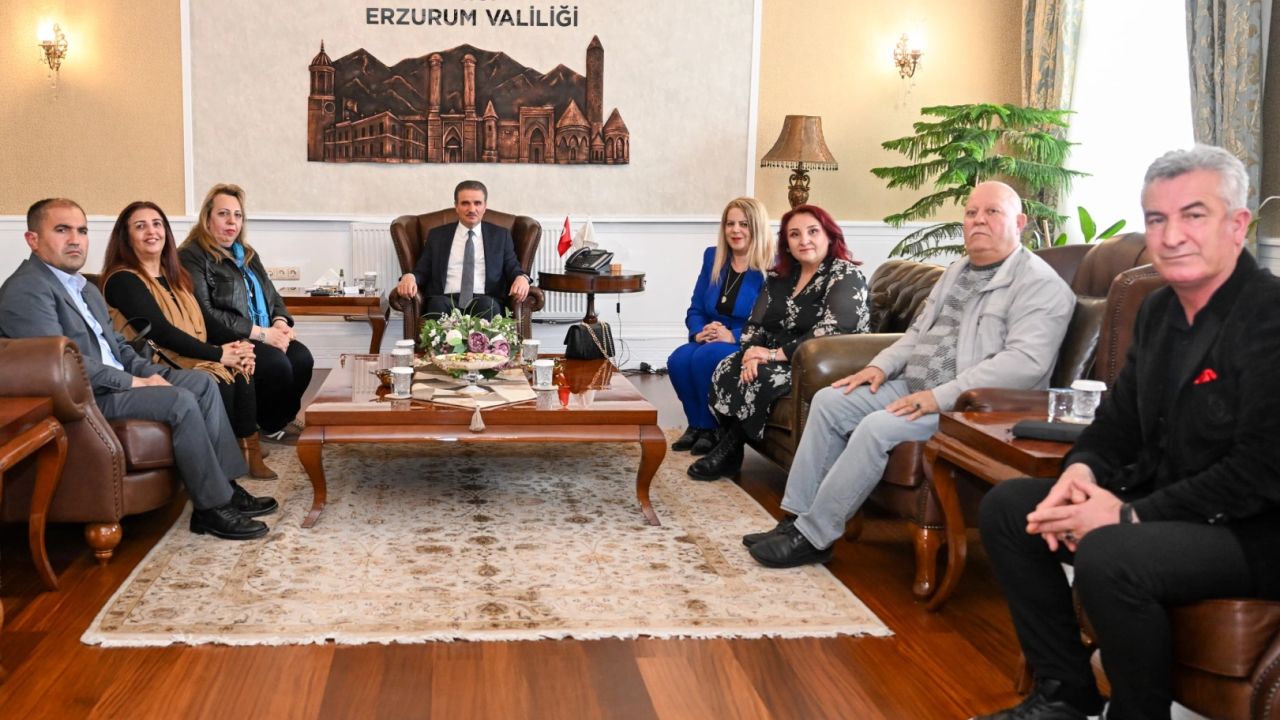 Erzurum Yeni Medya Derneği’nden Vali Baruş’a ziyaret