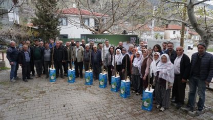 Eskişehir'de 600 dut fidanı üreticiyle buluştu