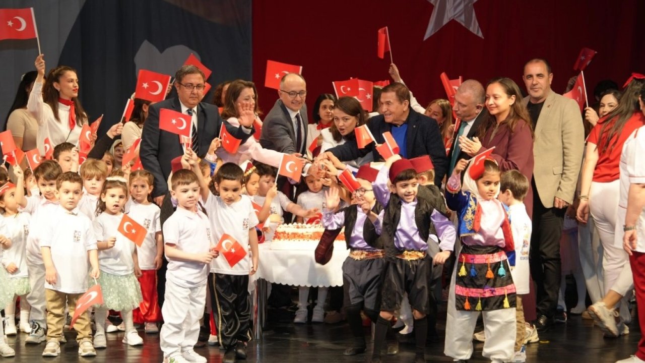 Eskişehir’de minikler 23 Nisan coşkusunu yaşadı