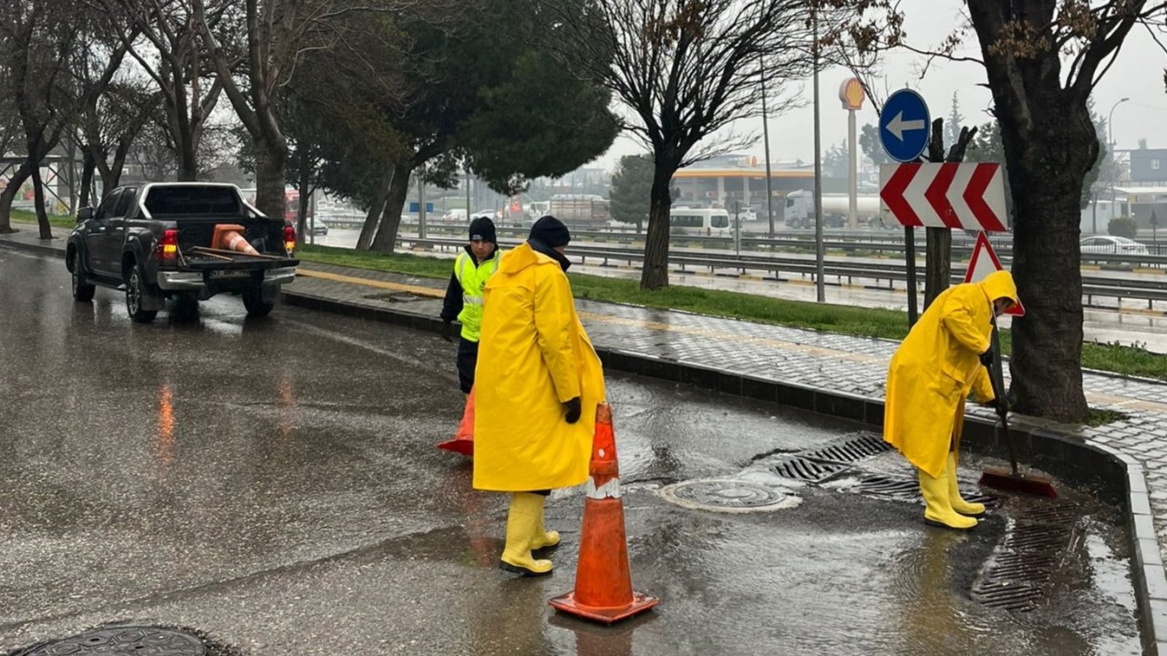 Gaziantep Büyükşehir yağışlara karşı sahada