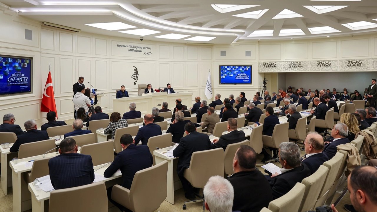 Gaziantep’ten Bakan Tekin’e 'fahri hemşehrilik' kararı